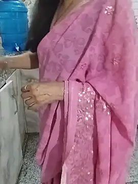 Snapshot of Saroj-Shah chatting on 05.08.26 Saroj-Shah online show from 05.08.26