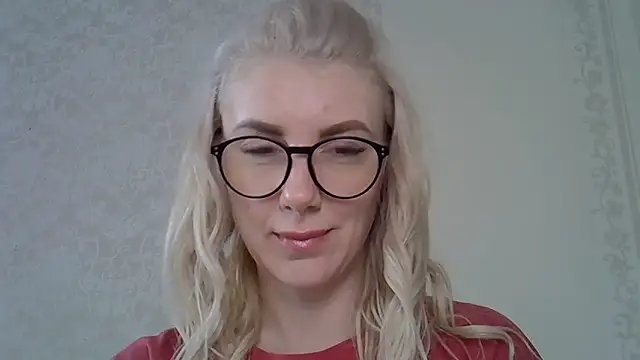 Snapshot of Pabonya91 chatting on 02.13.25 Pabonya91 online show from 02.13.25