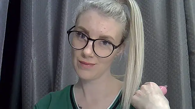 Snapshot of Pabonya91 chatting on 03.15.25 Pabonya91 online show from 03.15.25