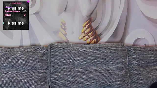 hailey peach online show from 02.21.25