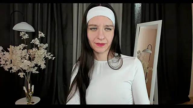 Snapshot of helentasty chatting on 02.02.25 helentasty online show from 02.02.25