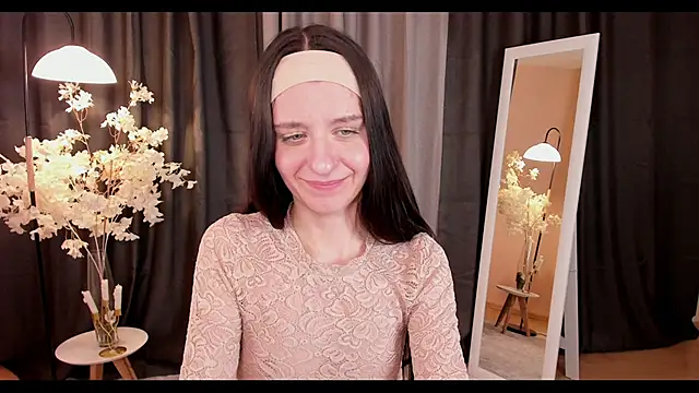 Snapshot of helentasty chatting on 02.05.25 helentasty online show from 02.05.25