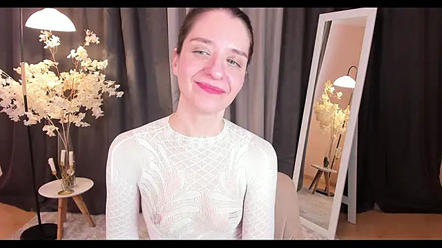 Snapshot of helentasty chatting on 02.17.25 helentasty online show from 02.17.25