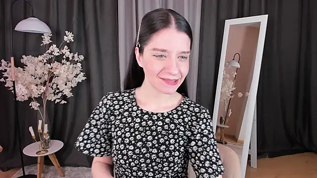 Snapshot of helentasty chatting on 03.03.25 helentasty online show from 03.03.25