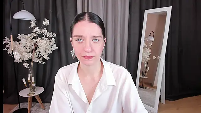 Snapshot of helentasty chatting on 03.07.25 helentasty online show from 03.07.25