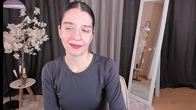 Snapshot of helentasty chatting on 03.16.25 helentasty online show from 03.16.25