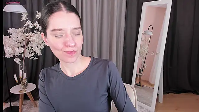 Snapshot of helentasty chatting on 03.16.25 helentasty online show from 03.16.25