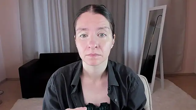 Snapshot of helentasty chatting on 09.24.25 helentasty online show from 09.24.25