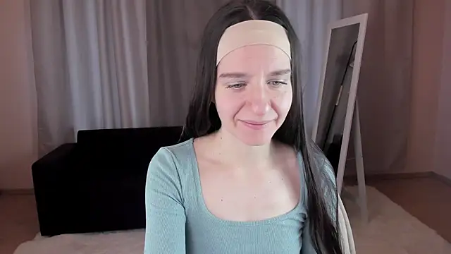 Snapshot of helentasty chatting on 10.02.25 helentasty online show from 10.02.25