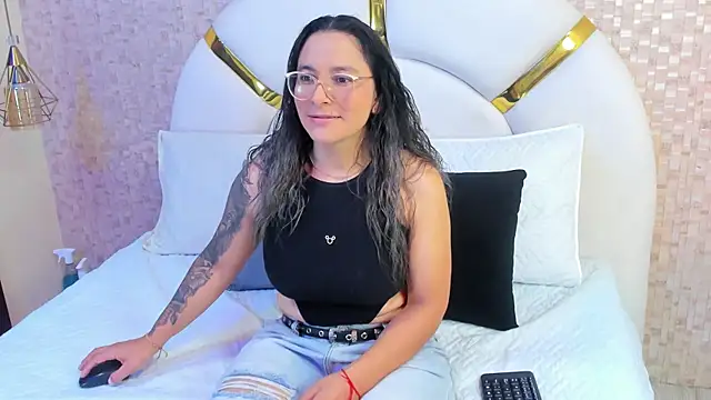 sophie 1 online show from 02.15.25