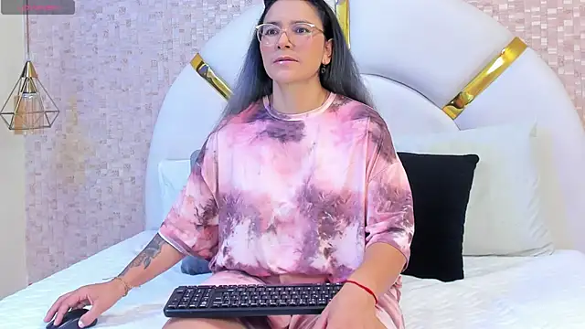 sophie 1 online show from 02.19.25