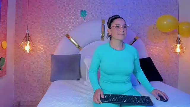 sophie 1 online show from 03.20.25