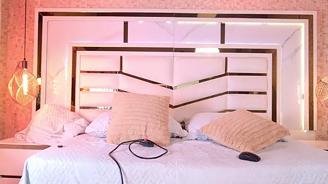 sophie 1 online show from 10.18.25