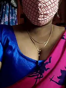 Snapshot of mallu-sumi chatting on 09.30.25 mallu-sumi online show from 09.30.25