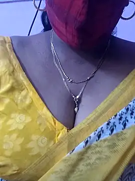 Snapshot of mallu-sumi chatting on 10.25.25 mallu-sumi online show from 10.25.25