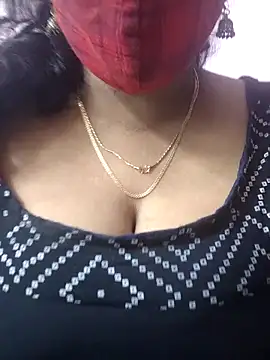 Snapshot of mallu-sumi chatting on 10.29.25 mallu-sumi online show from 10.29.25