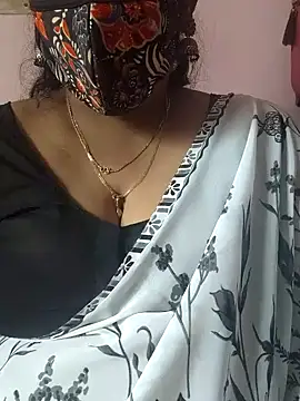 Snapshot of mallu-sumi chatting on 11.01.25 mallu-sumi online show from 11.01.25