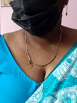 Snapshot of mallu-sumi chatting on 04.29.26 mallu-sumi online show from 04.29.26