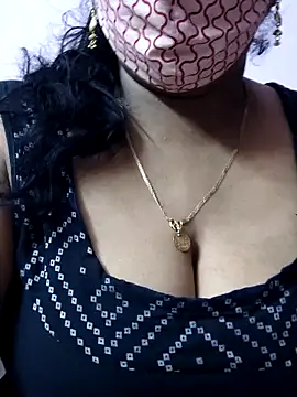 Snapshot of mallu-sumi chatting on 05.19.26 mallu-sumi online show from 05.19.26