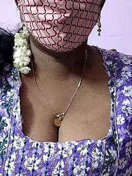 Snapshot of mallu-sumi chatting on 05.20.26 mallu-sumi online show from 05.20.26
