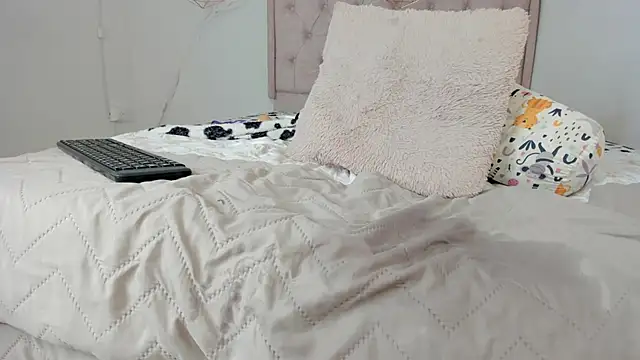 kristakinnky online show from 01.30.25