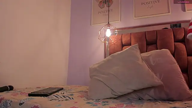 kristakinnky online show from 10.03.25