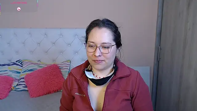 May Carlier online show from 11.27.25