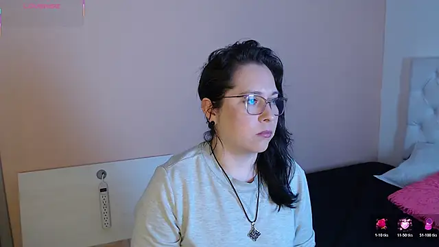 May Carlier online show from 02.03.26