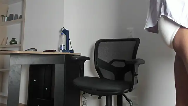 Snapshot of pablo-rincon95 chatting on 02.19.25 pablo-rincon95 online show from 02.19.25