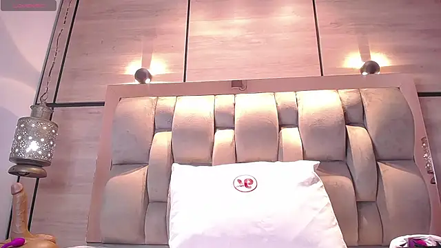 adela chase online show from 01.29.25