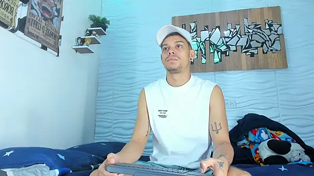 Snapshot of Friendsofeverything_ chatting on 10.05.25 Friendsofeverything online show from 10.05.25