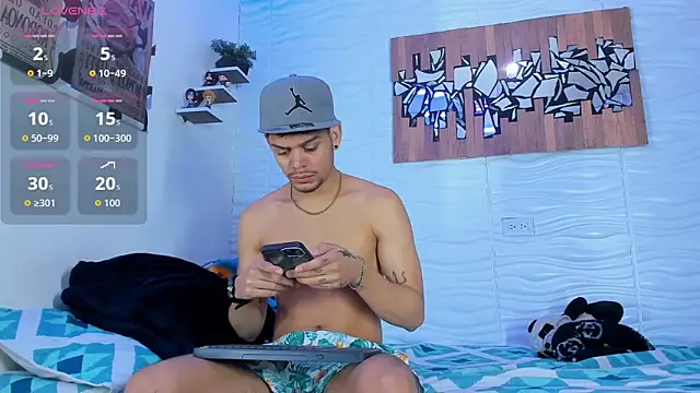 Snapshot of Friendsofeverything_ chatting on 10.09.25 Friendsofeverything online show from 10.09.25