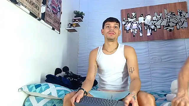 Snapshot of Friendsofeverything_ chatting on 10.11.25 Friendsofeverything online show from 10.11.25