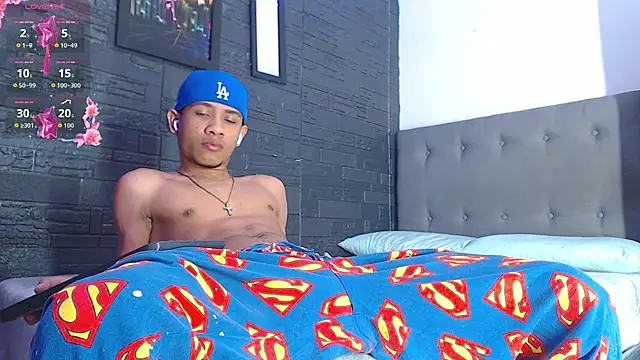 Snapshot of Romancartier_1 chatting on 10.17.25 Romancartier 1 online show from 10.17.25