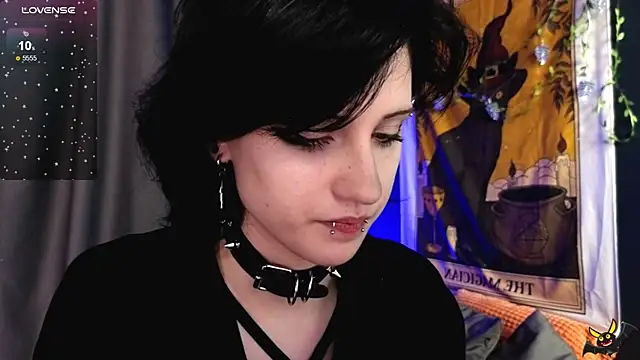 dark vamp  online show from 12.16.24
