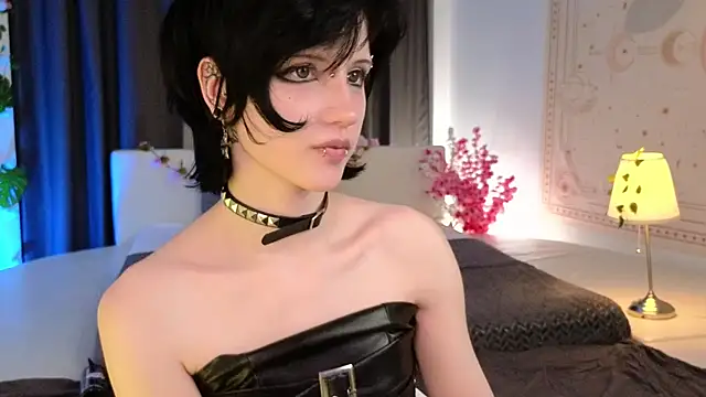 dark vamp  online show from 02.27.25