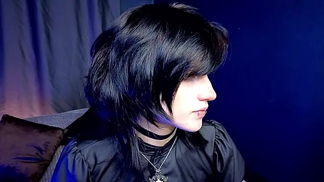 Snapshot of dark_vamp_ chatting on 09.29.25 dark vamp online show from 09.29.25