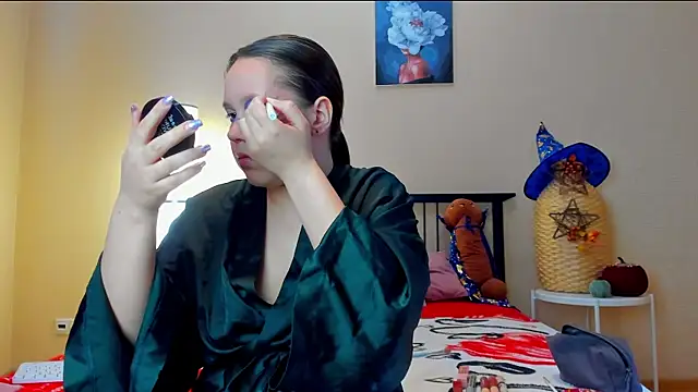 Mira Karter online show from 10.30.25