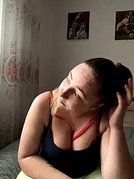 Snapshot of Joannakiss chatting on 11.13.25 Joannakiss online show from 11.13.25