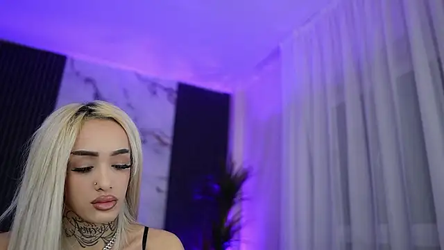 Snapshot of blondie_muller chatting on 02.19.26 blondie muller online show from 02.19.26