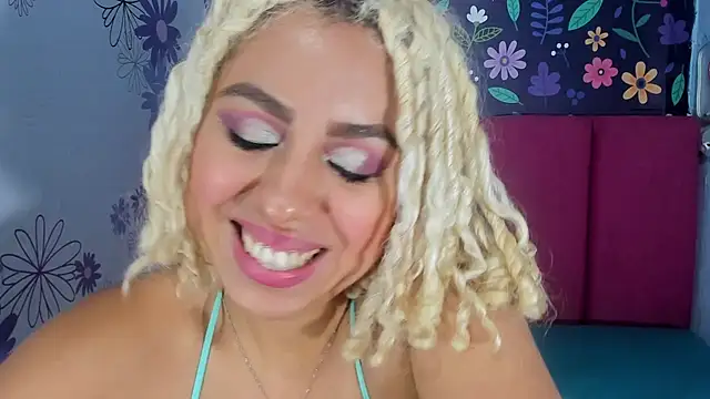 Lucy White   online show from 10.15.25