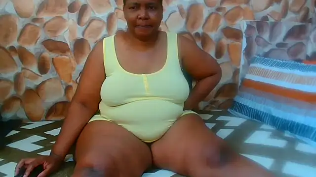 Snapshot of AfricanBigAssxx98 chatting on 10.14.25 AfricanBigAssxx98 online show from 10.14.25