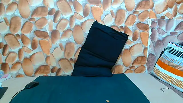 Snapshot of AfricanBigAssxx98 chatting on 10.31.25 AfricanBigAssxx98 online show from 10.31.25