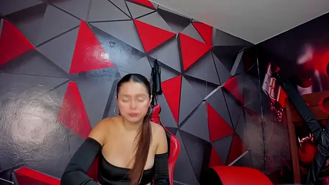 Hana and Zeta online show from 10.21.25