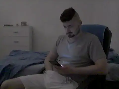 Snapshot of Hkl95555 chatting on 09.30.25 Hkl95555 online show from 09.30.25