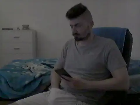 Snapshot of Hkl95555 chatting on 10.10.25 Hkl95555 online show from 10.10.25