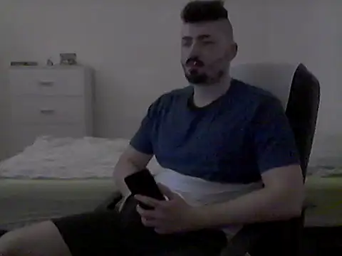 Snapshot of Hkl95555 chatting on 10.13.25 Hkl95555 online show from 10.13.25