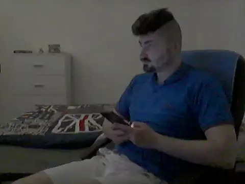 Snapshot of Hkl95555 chatting on 10.31.25 Hkl95555 online show from 10.31.25