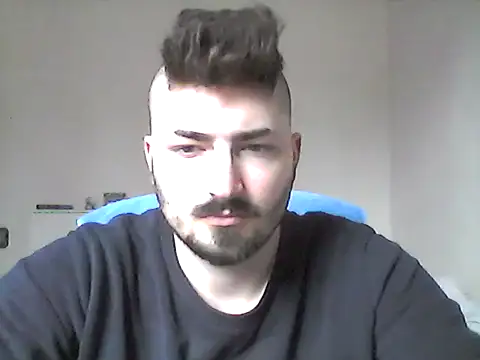 Snapshot of Hkl95555 chatting on 11.02.25 Hkl95555 online show from 11.02.25