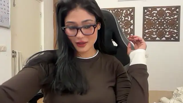 Snapshot of GoddessAnna chatting on 12.20.25 GoddessAnna online show from 12.20.25